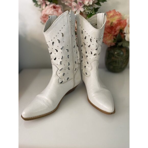 B.L.T. Santa Barbara Perforated Leather Western Boots Made in Spain Size 6 White - Picture 8 of 16